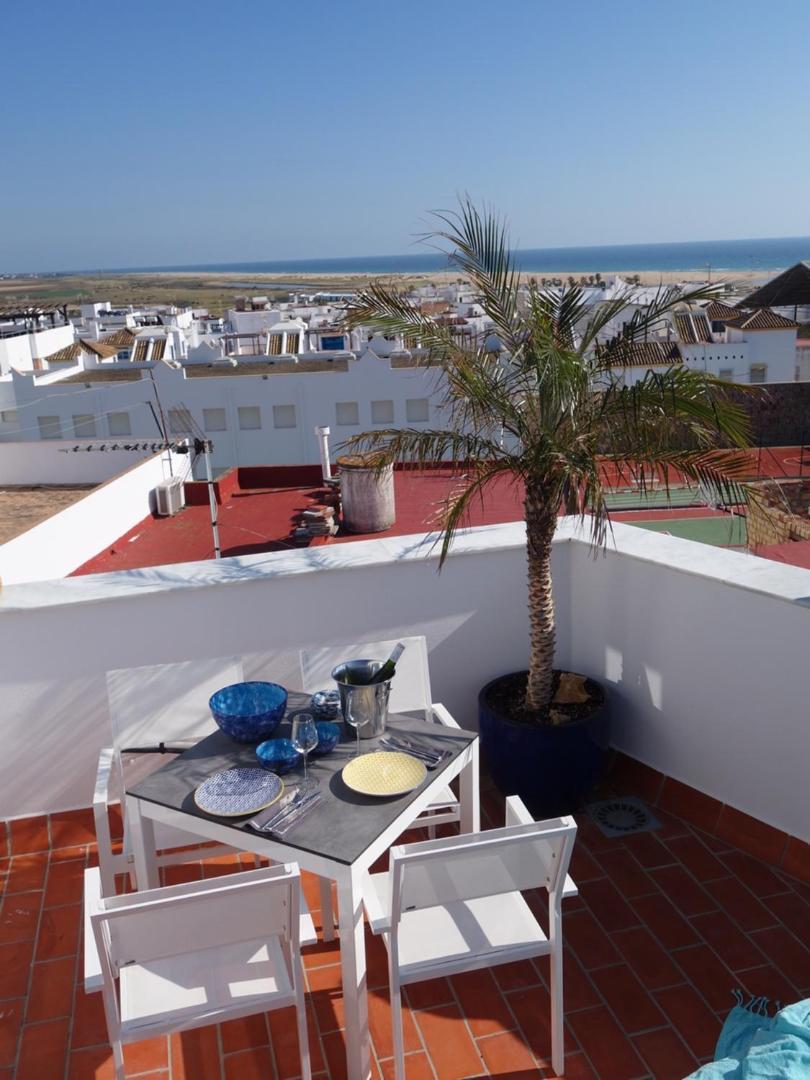 Stadthaus Petronella Meerblick Und Dachterrasse Conil De La Frontera Exterior foto