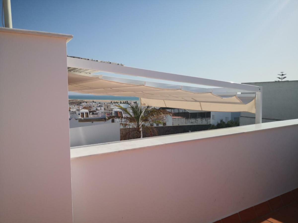 Stadthaus Petronella Meerblick Und Dachterrasse Conil De La Frontera Exterior foto